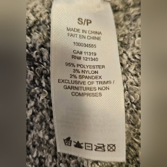 Dynamite Deep V-Neck Low Back with Functional Zipper Knit Sweater - Picture 8 of 8